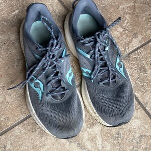 Saucony Women's Gray and Blue Running Shoes Size 9.5